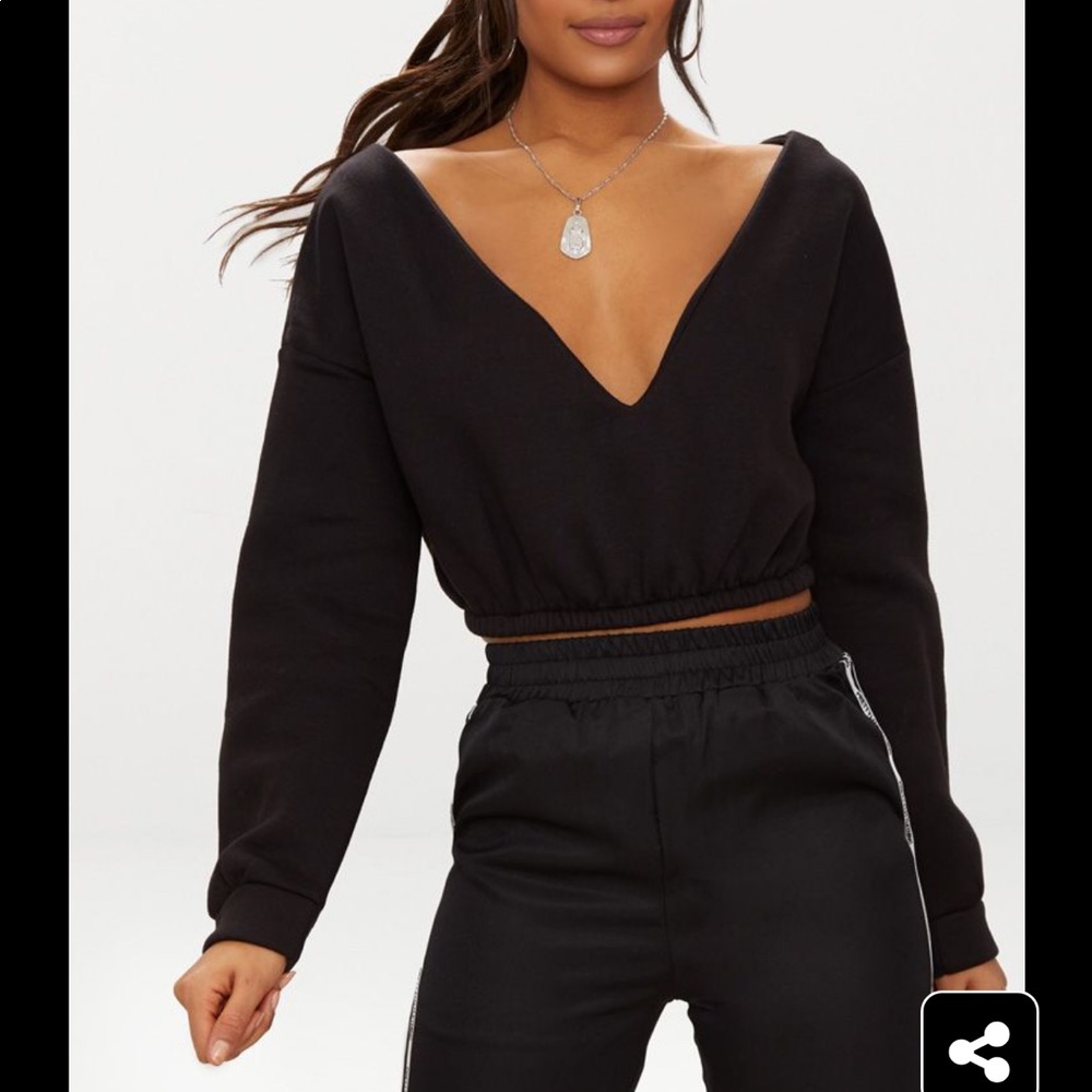 Black crop carrot sweater